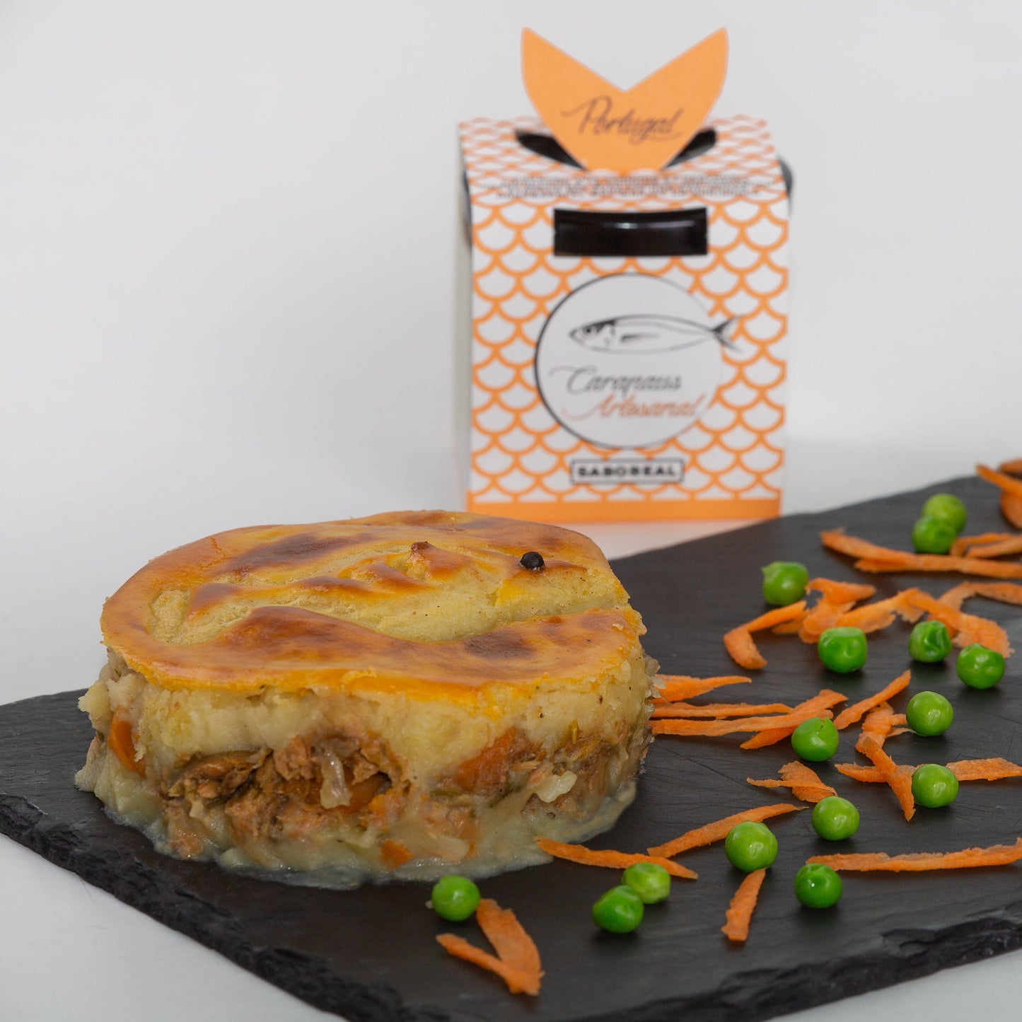 Mackerel with Carrots and Coriander (Saboreal)